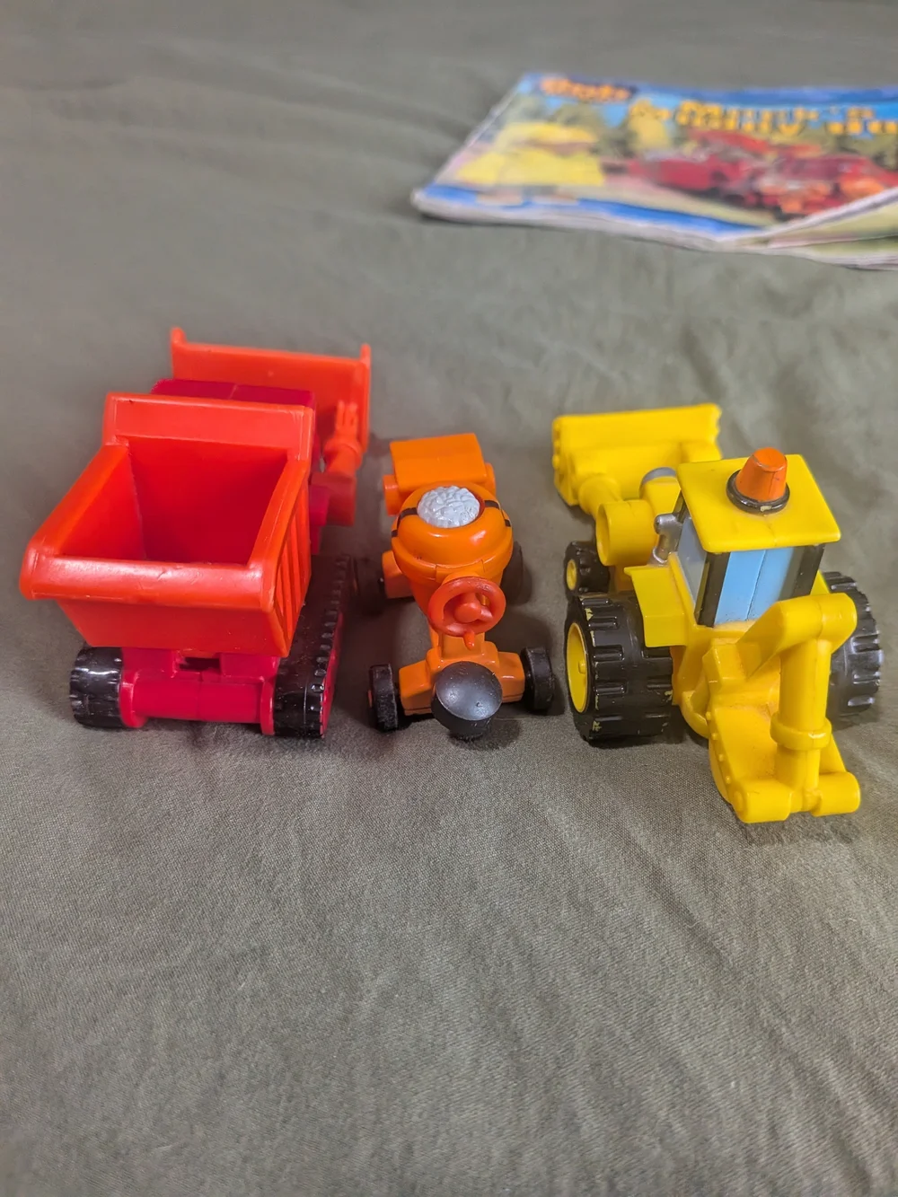 Bob the Builder Scoop, Muck, & Dizzy With Bob Book Bundle - Vintage Nostalgia